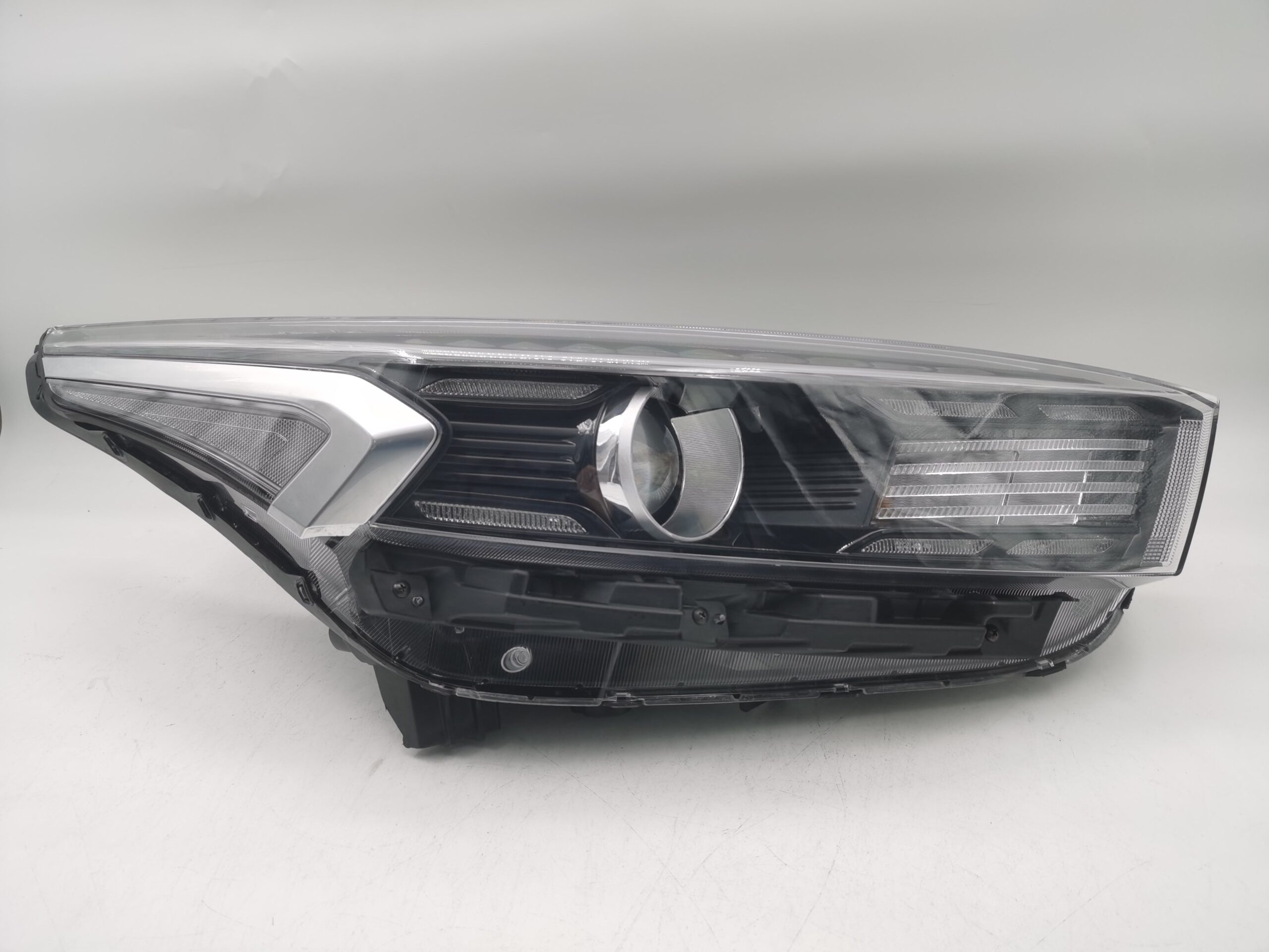 Kia CERATO 2021-2023 HALOGEN R.H.S HEADLIGHT ASSEMBLY