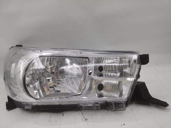 Toyota HILUX REVO 2015-2019 HALOGEN R.H.S HEADLIGHT ASSEMBLY