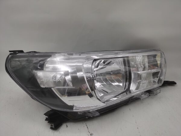 Toyota HILUX REVO 2015-2019 HALOGEN R.H.S HEADLIGHT ASSEMBLY