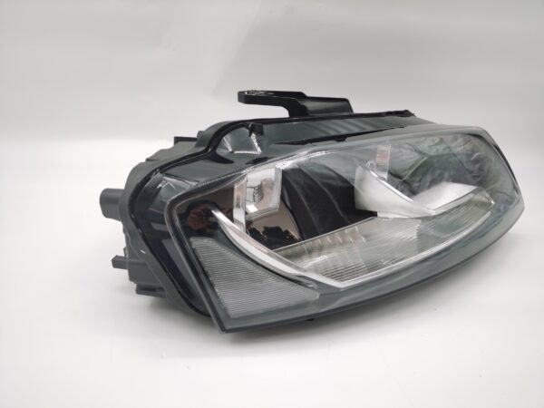 Audi A3 SPORTBACK 2008-2012 HALOGEN R.H.S HEADLIGHT ASSEMBLY