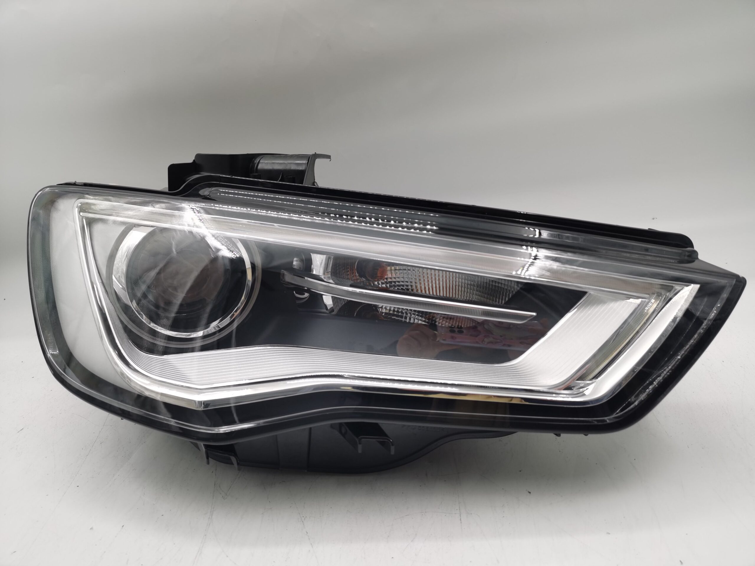 Audi A3 8V 2013-2015 XENON R.H.S HEADLIGHT ASSEMBLY