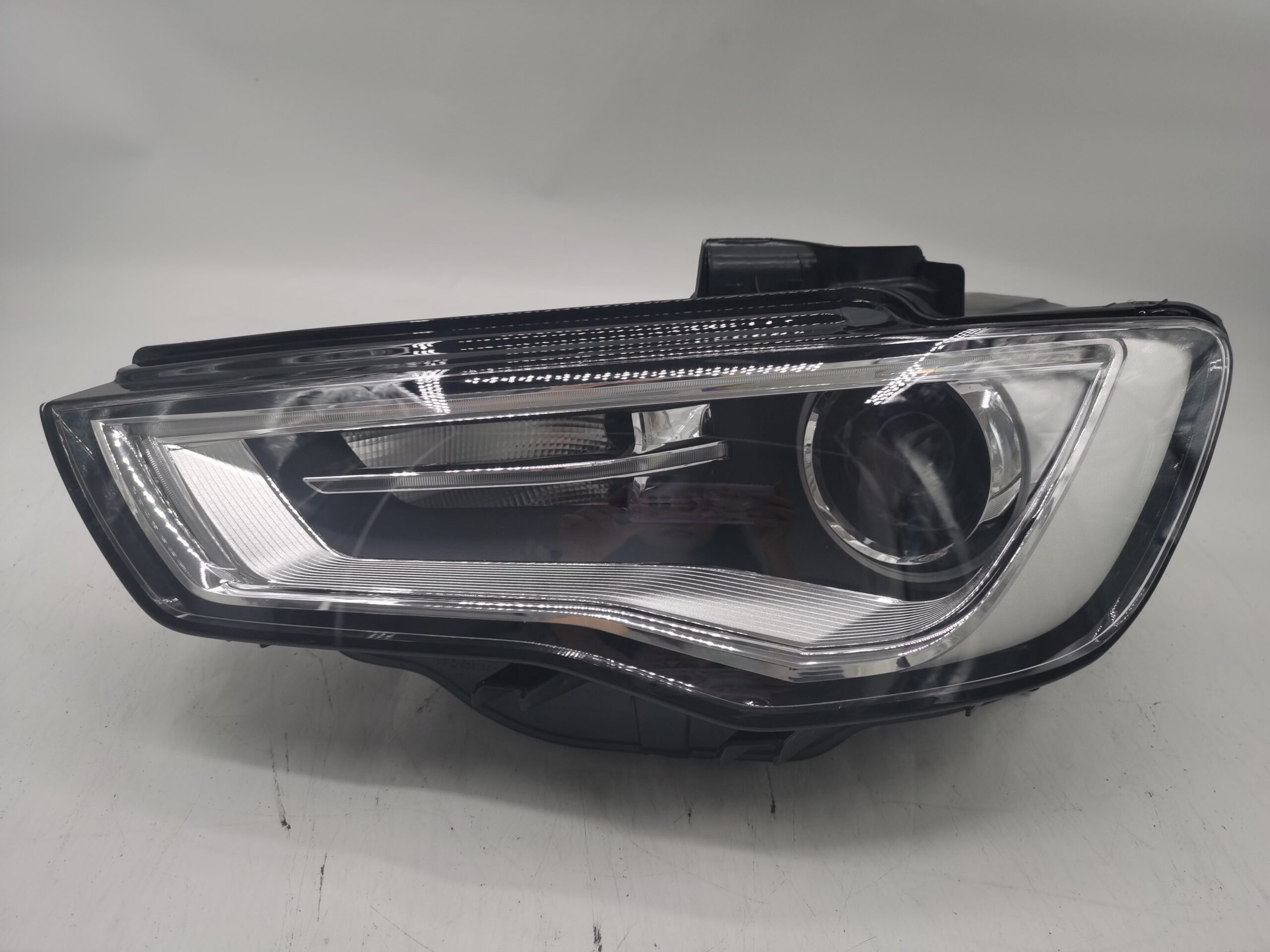 Audi A3 8V 2013-2015 XENON L.H.S HEADLIGHT ASSEMBLY