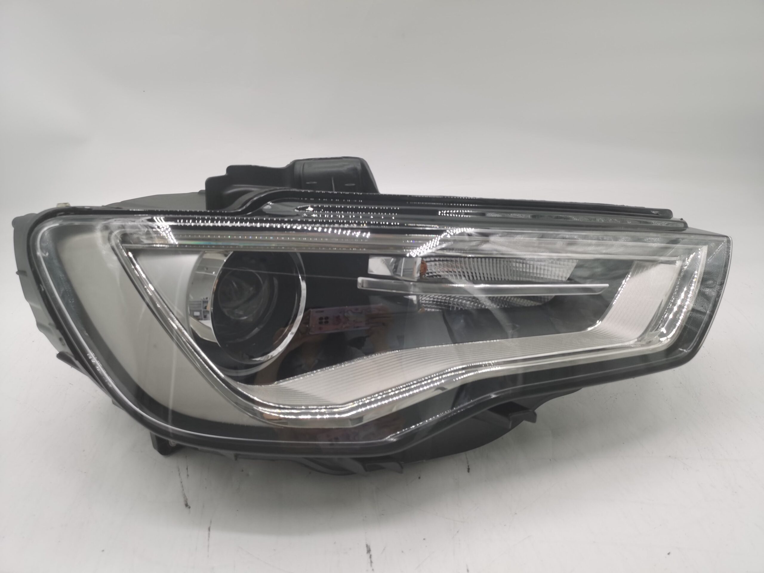 Audi A3 8V 2013-2015 XENON R.H.S HEADLIGHT ASSEMBLY