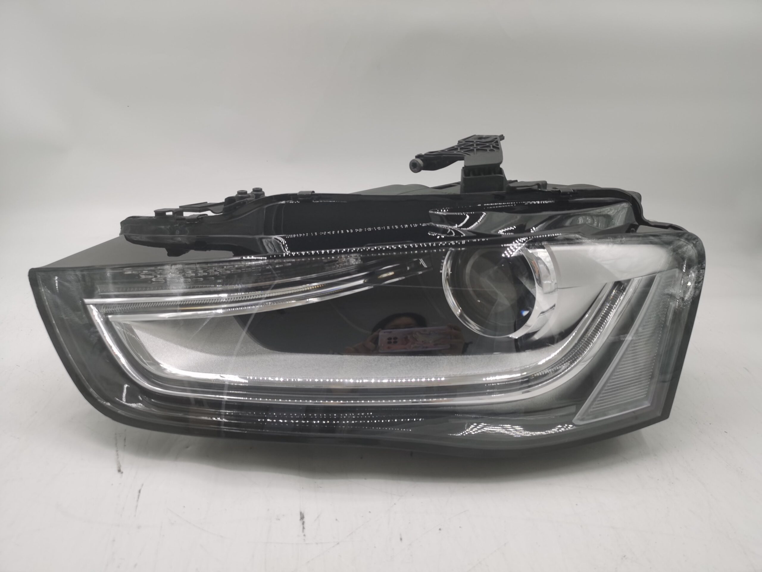 Audi A4 B8 2011-2014 XENON L.H.S HEADLIGHT ASSEMBLY