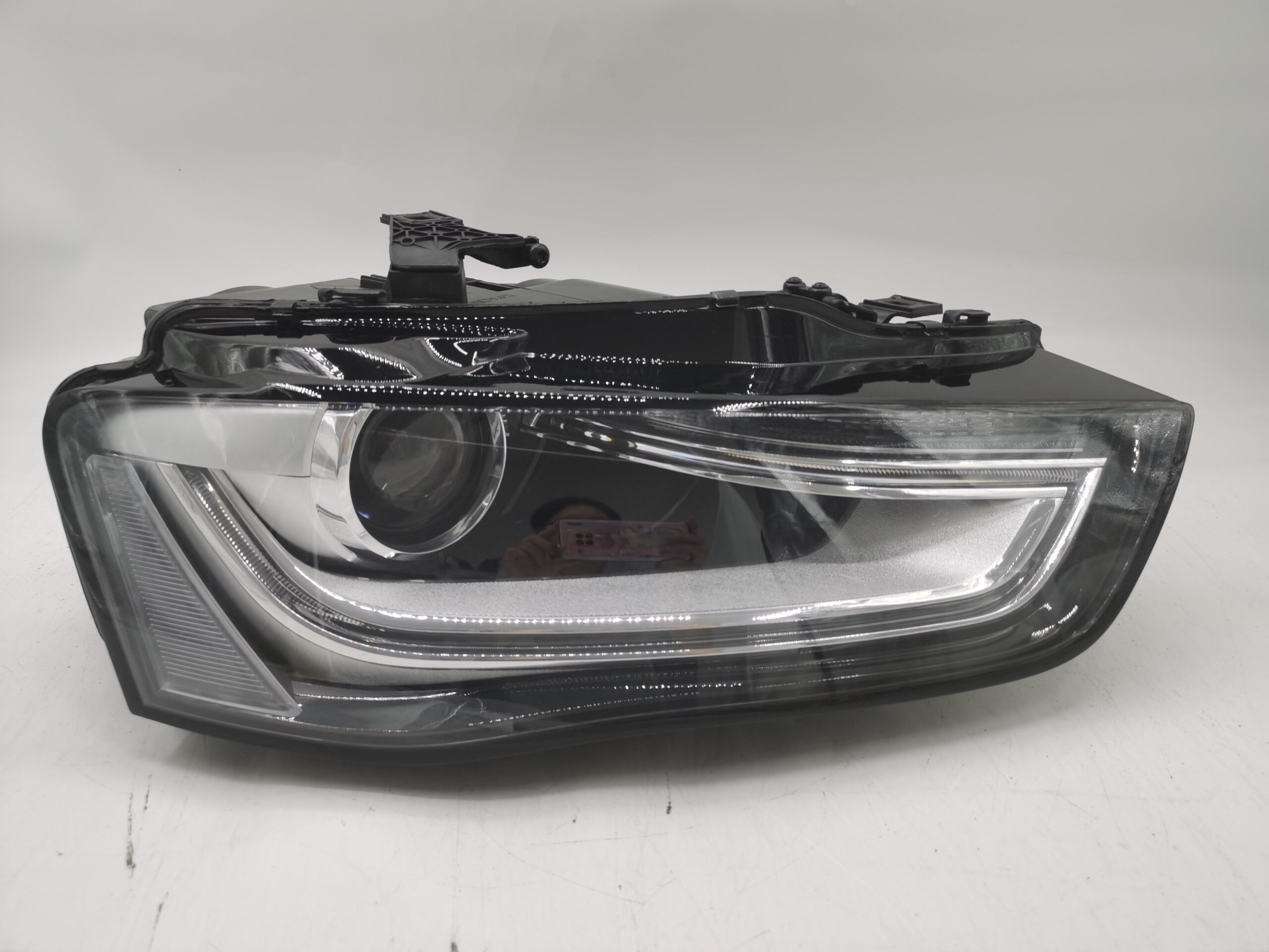 Audi A4 B8 2011-2014 XENON R.H.S HEADLIGHT ASSEMBLY