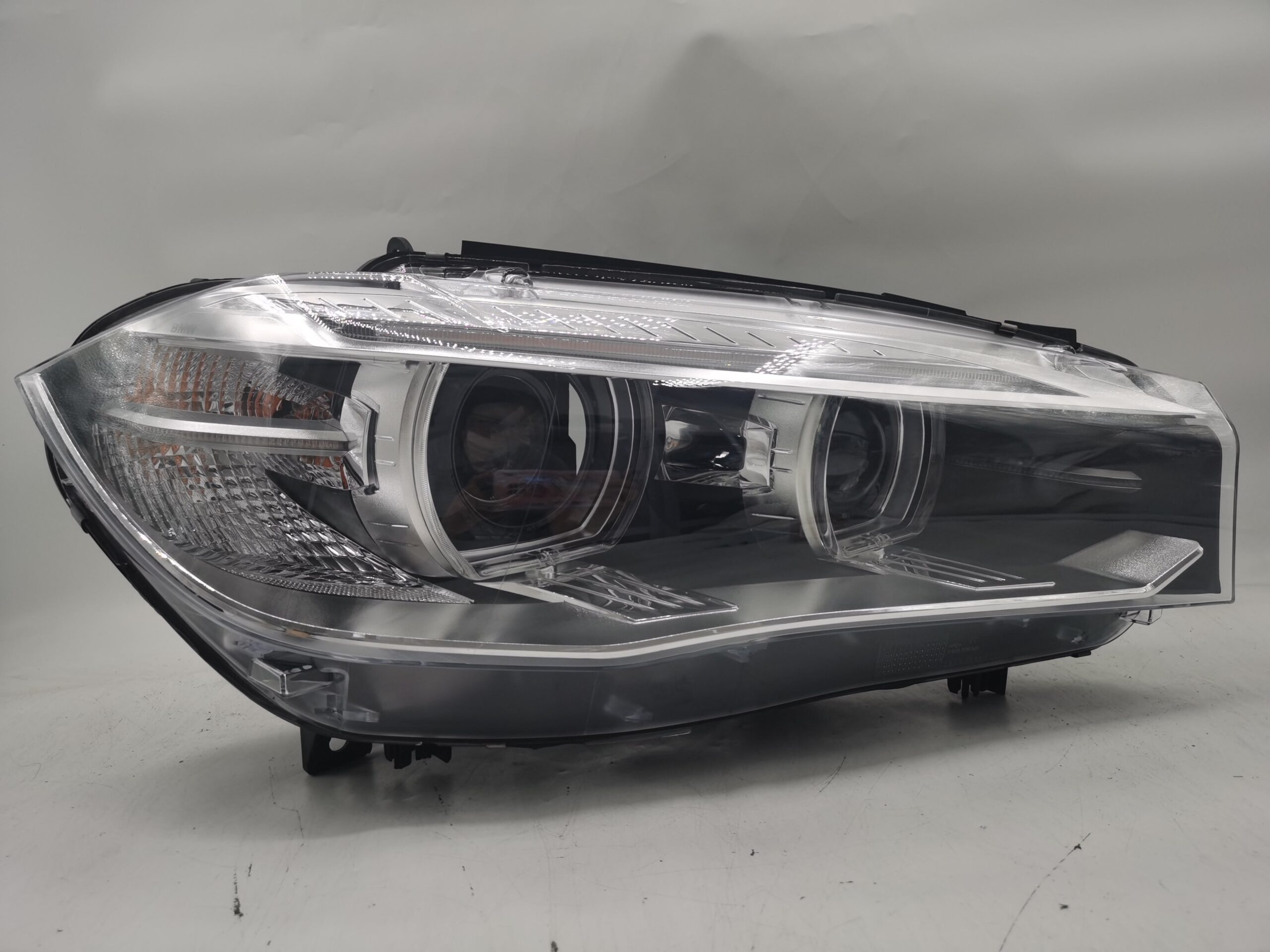 BMW X5 F15 X6 F16 2014-2017 XENON R.H.S Headlight Assembly