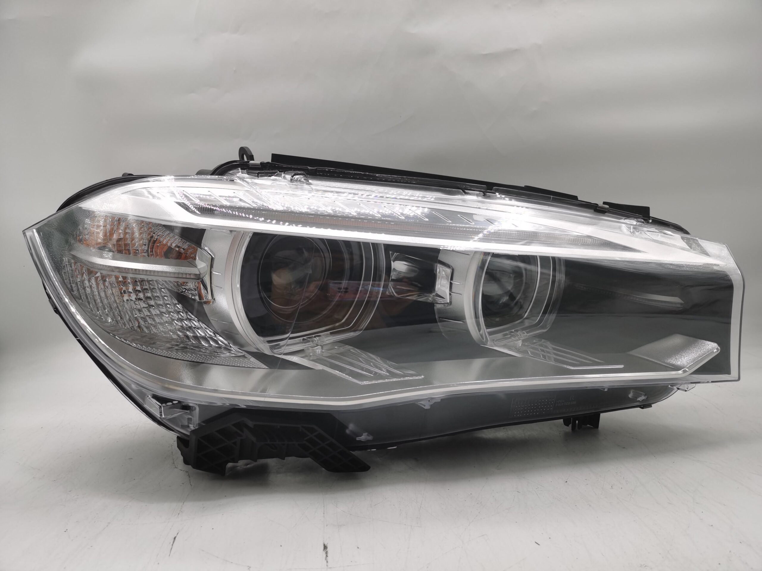 BMW X5 F15 X6 F16 2014-2017 XENON R.H.S HEADLIGHT ASSEMBLY