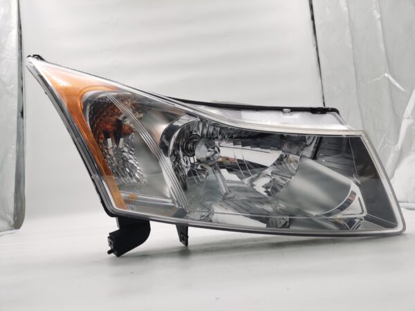 Holden CRUZE 2008-2015 HALOGEN R.H.S HEADLIGHT ASSEMBLY