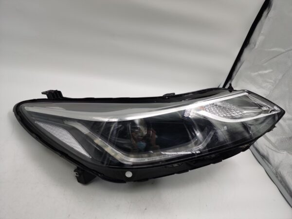 Holden Astra R.H.S HEADLIGHT ASSEMBLY