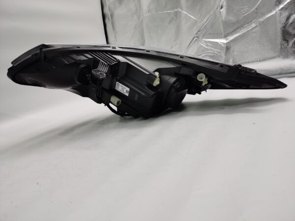 Holden Astra R.H.S HEADLIGHT ASSEMBLY