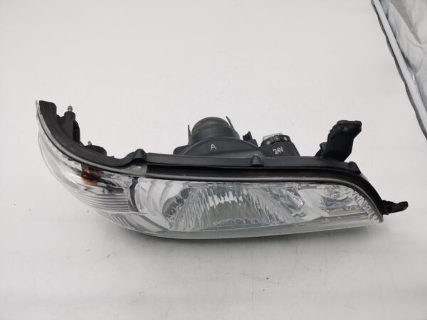 DAIHATSU HIJET 2016 R.H.S HEADLIGHT ASSEMBLY