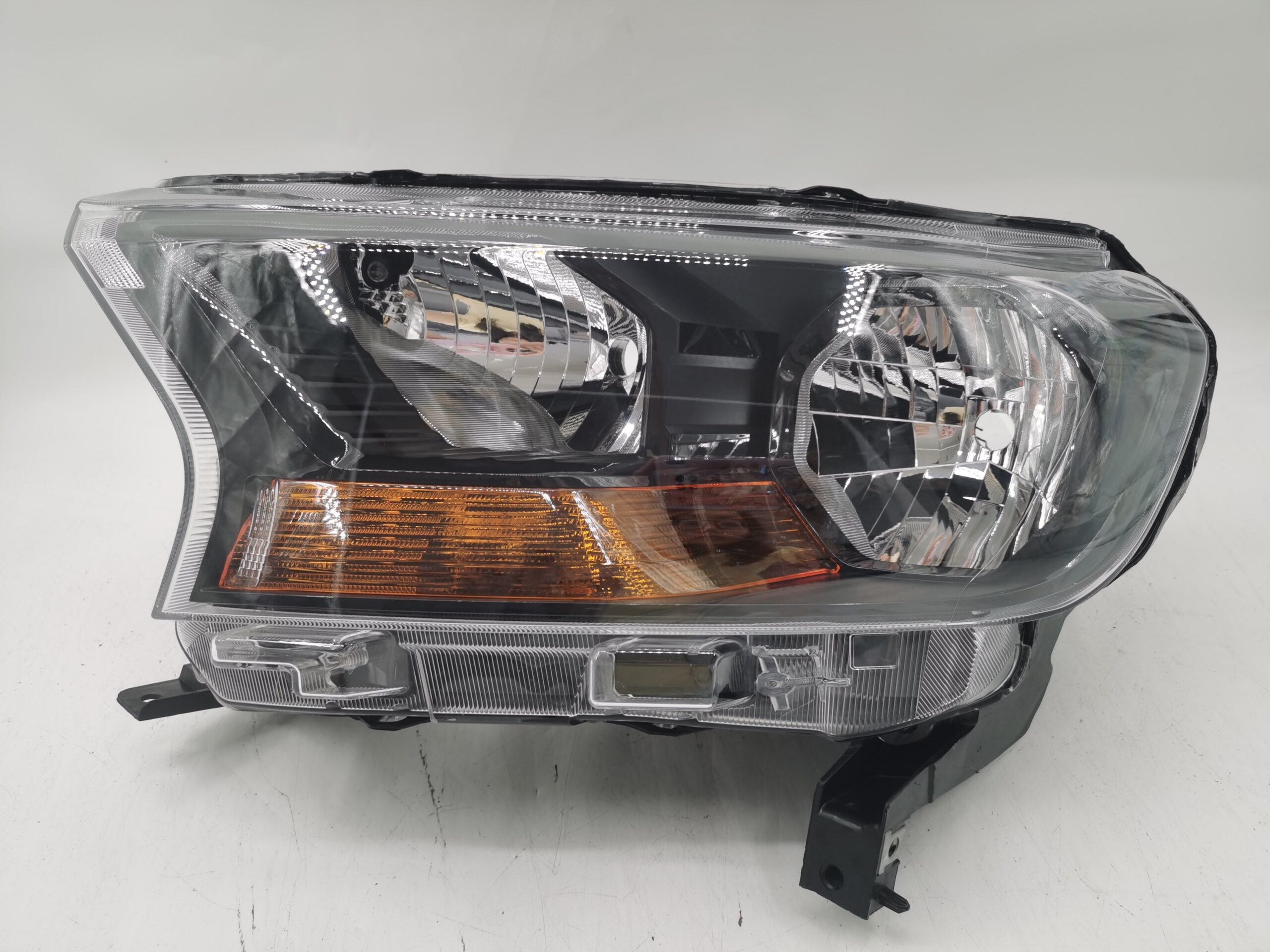 Ford EVEREST RANGER 2015-2019 HALOGEN L.H.S Headlight Assembly