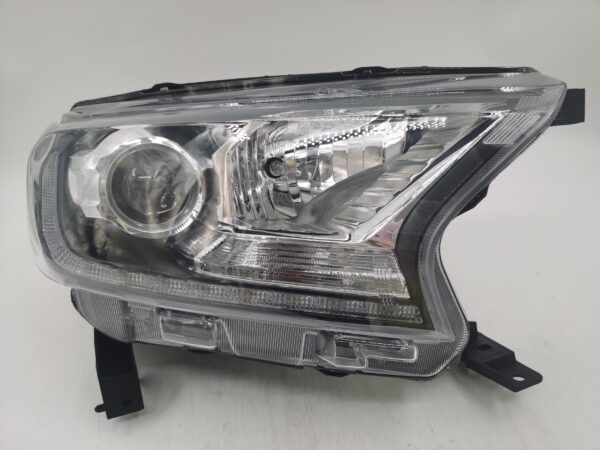 Ford EVEREST 2015-2019 XENON R.H.S Headlight Assembly