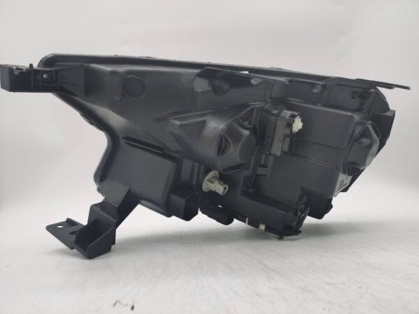 Ford EVEREST 2015-2019 XENON R.H.S Headlight Assembly