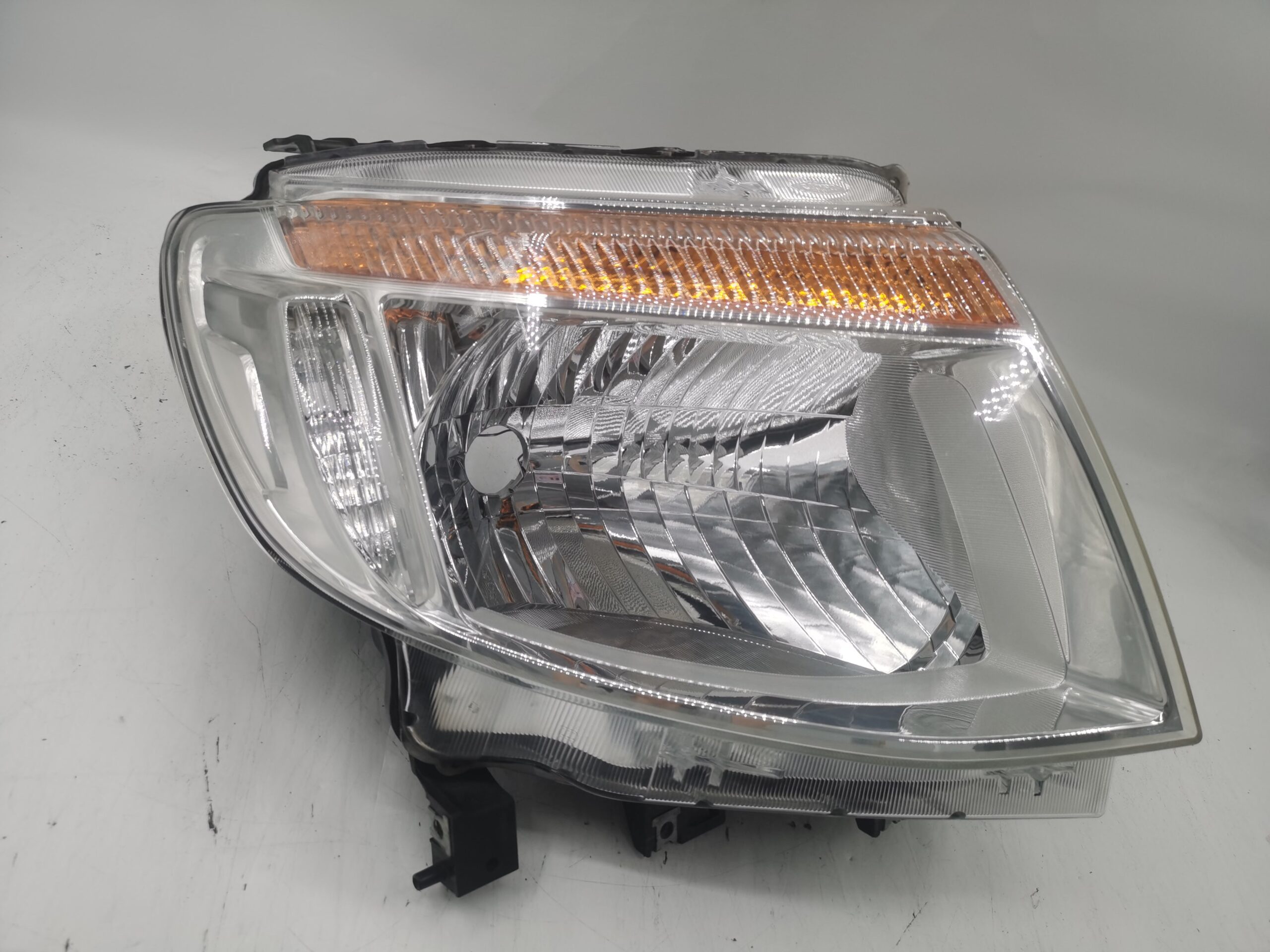 Ford RANGER 2012-2014 HALOGEN R.H.S Headlight Assembly