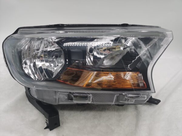 Ford EVEREST RANGER 2015-2019 HALOGEN R.H.S HEADLIGHT ASSEMBLY