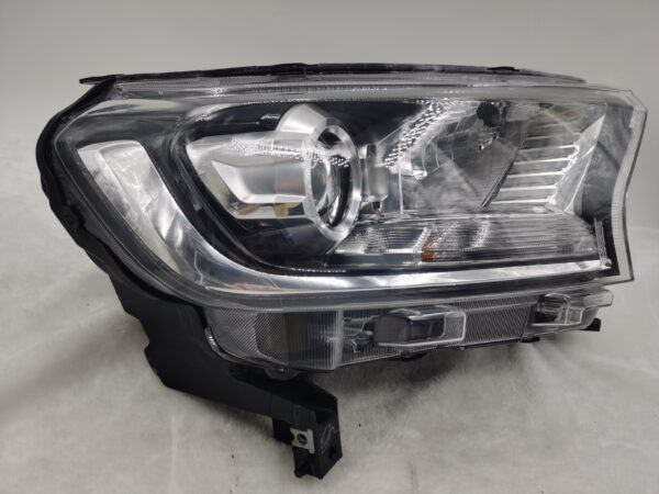 Ford EVEREST RANGER 2015-2019 LENS HALOGEN R.H.S HEADLIGHT ASSEMBLY