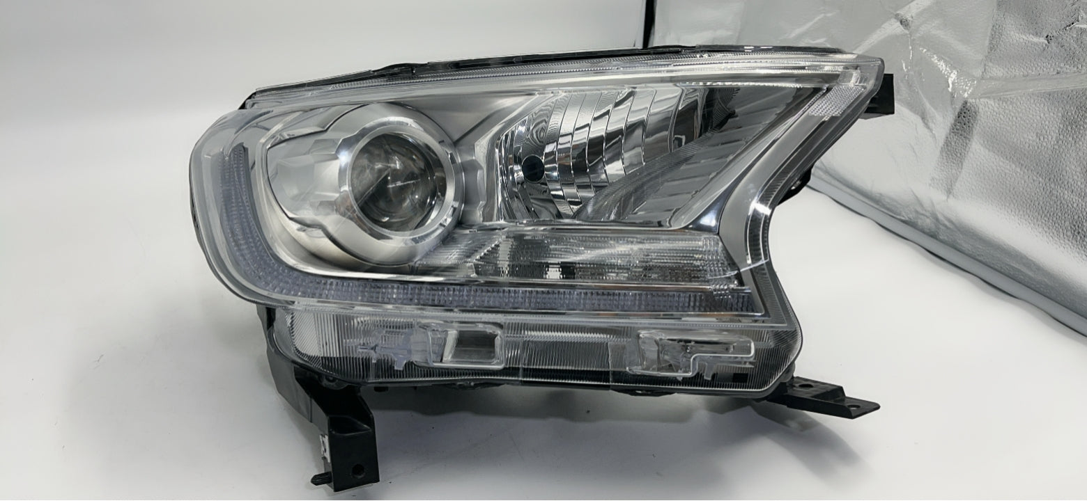 Ford EVEREST/RANGER 2015-2019 XENON  R.H.S HEADLIGHT ASSEMBLY