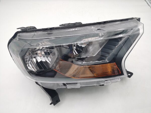 Ford EVEREST/MUSTANG 2011-2018 R.H.S HEADLIGHT ASSEMBLY