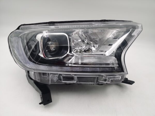 Ford EVEREST/MUSTANG 2011-2020 R.H.S HEADLIGHT ASSEMBLY