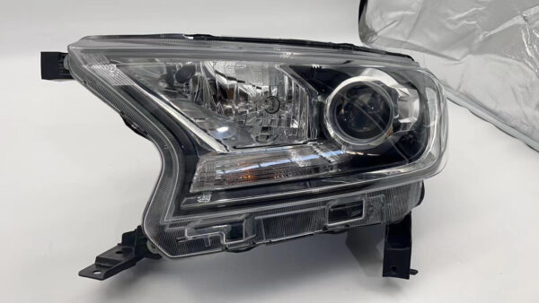 Ford EVEREST/RANGER 2015-2019 HALOGEN L.H.S HEADLIGHT ASSEMBLY