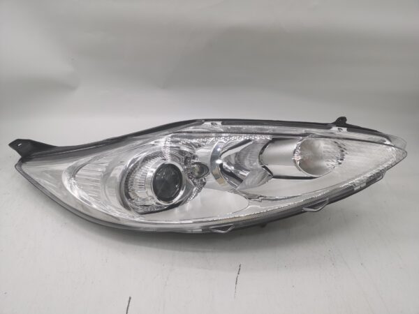 Ford FIESTA MK7 2009-2012 R.H.S HEADLIGHT ASSEMBLY