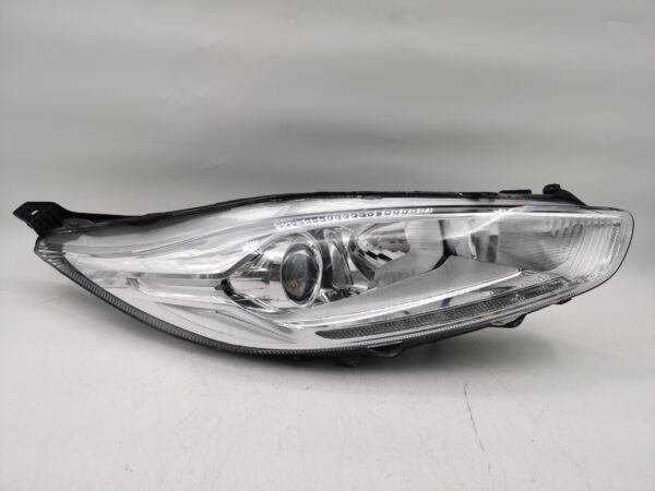 Ford FIESTA MK7 2017-2019 R.H.S HEADLIGHT ASSEMBLY