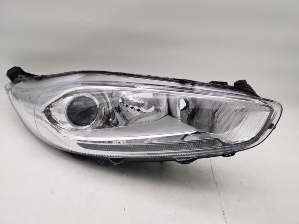 Ford FIESTA MK7 2017-2019 R.H.S HEADLIGHT ASSEMBLY