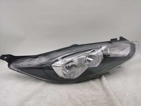 Ford FIESTA MK7 HALOGEN 2013-2017 R.H.S HEADLIGHT ASSEMBLY