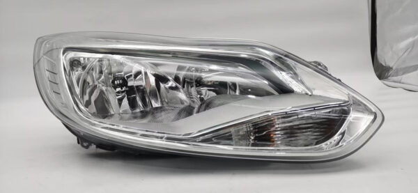 Ford FOCUS 2012-2014 R.H.S HEADLIGHT ASSEMBLY