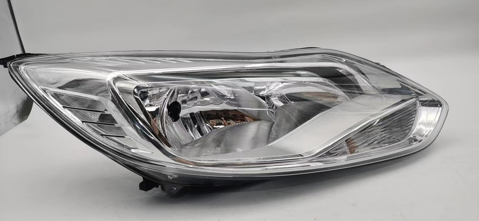 Ford FOCUS 2012-2014 R.H.S HEADLIGHT ASSEMBLY