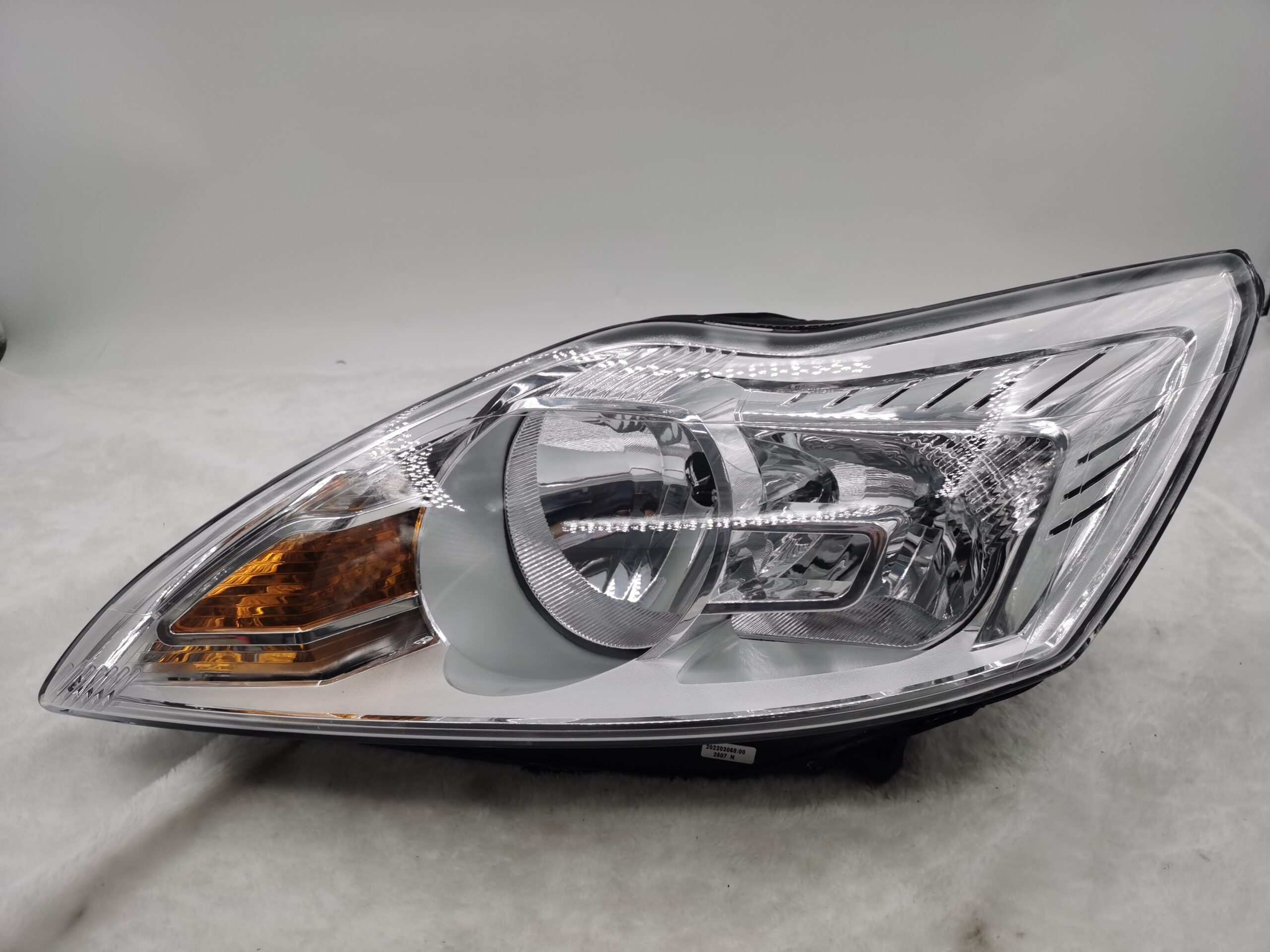 Ford FOCUS MK2.5 2008-2010 HALOGEN L.H.S HEADLIGHT ASSEMBLY