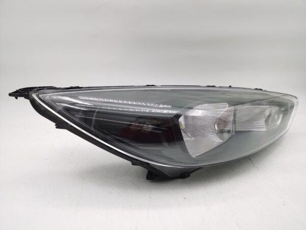 Ford FOCUS MK3 III 2014-2018 R.H.S HEADLIGHT ASSEMBLY