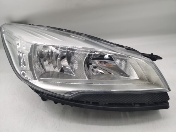 Ford ESCAPE(KUGA) 2017-2019 HALOGEN R.H.S HEADLIGHT ASSEMBLY