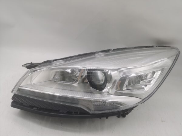 Ford KUGA MK2 2013-2016 XENON L.H.S Headlight AssemblyFord KUGA MK2 2013-2016 XENON L.H.S Headlight Assembly