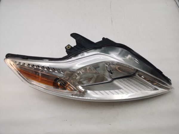 Ford MONDEO A8 2007-2010 R.H.S HEADLIGHT ASSEMBLY