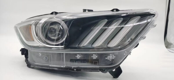 Ford MUSTANG R.H.S HEADLIGHT ASSEMBLY