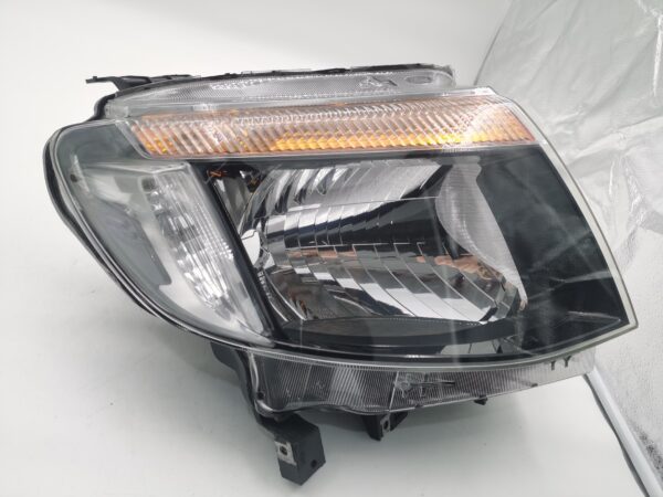 Ford RANGER 2013-2016 R.H.S HEADLIGHT ASSEMBLY