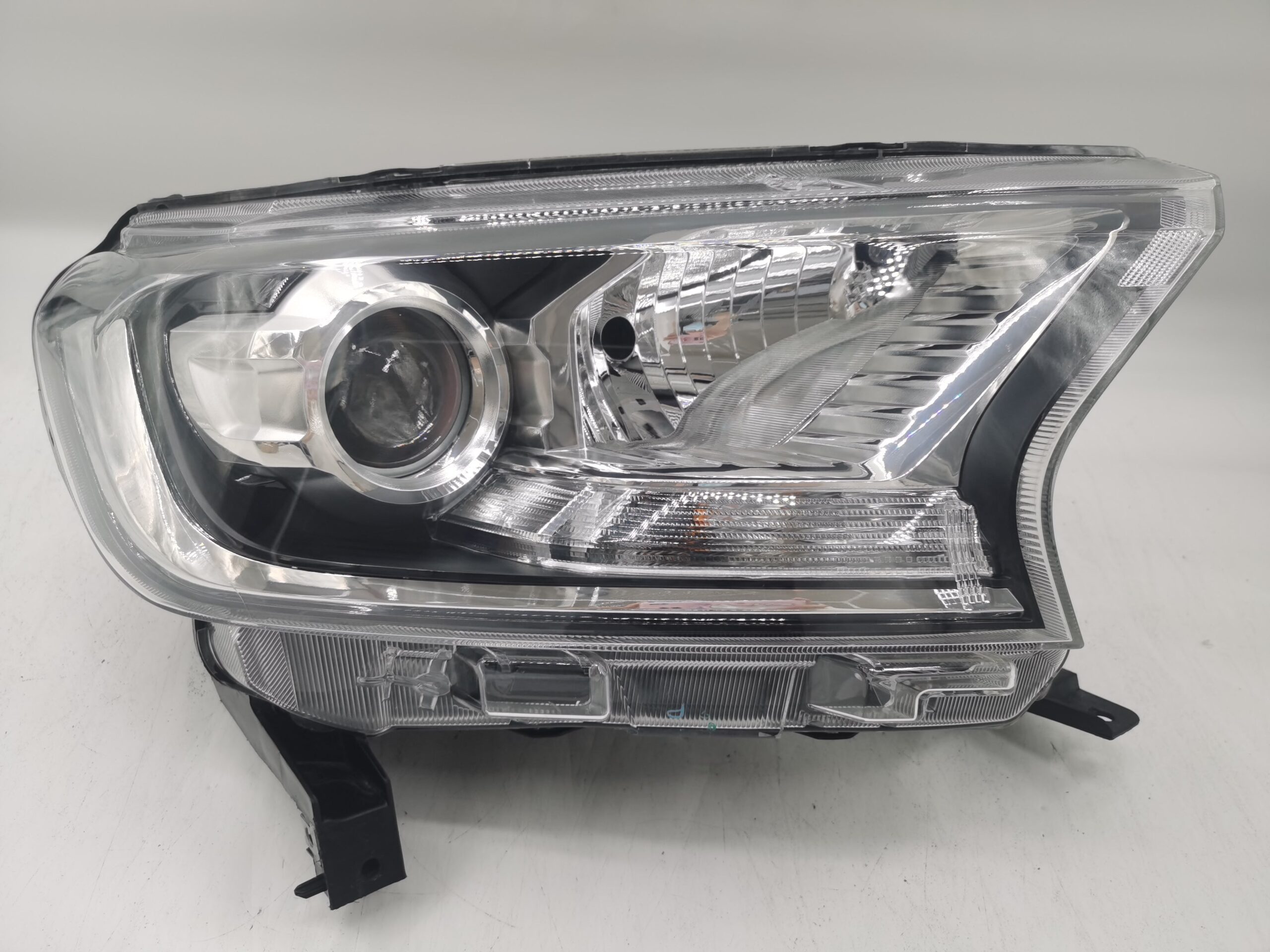 Ford EVEREST/RANGER 2015-2019 HALOGEN R.H.S HEADLIGHT ASSEMBLY