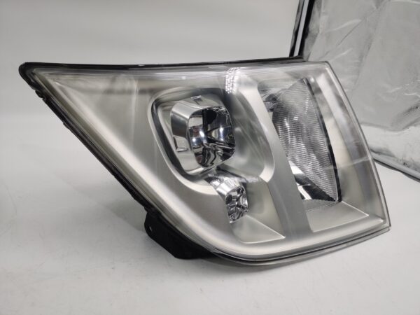 Ford TRANSIT 2009-2012 R.H.S HEADLIGHT ASSEMBLY