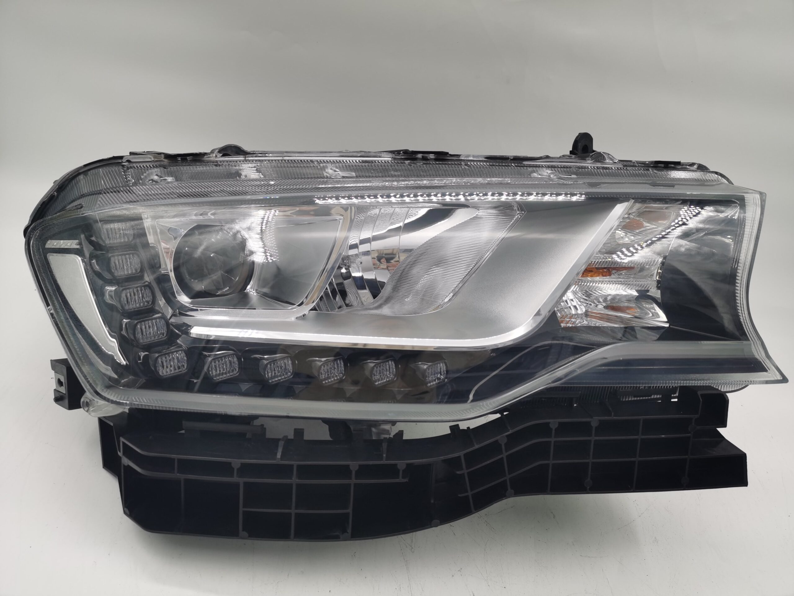 Haval H6 2016 2017 DEFECTS R.H.S HEADLIGHT ASSEMBLY