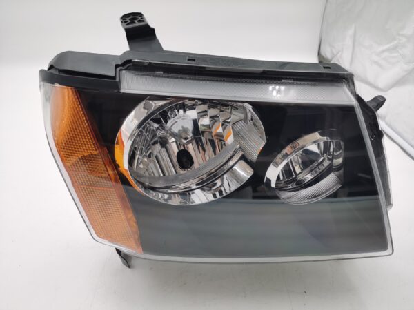 Higer YUQIAN R.H.S HEADLIGHT ASSEMBLY