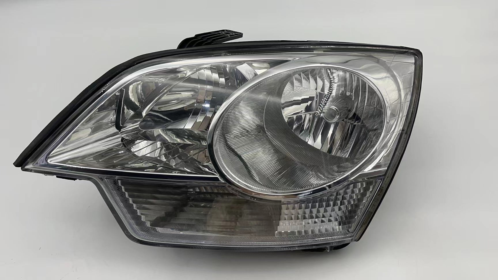 Holden CAPTIVA 2007-2015 L.H.S HEADLIGHT ASSEMBLY