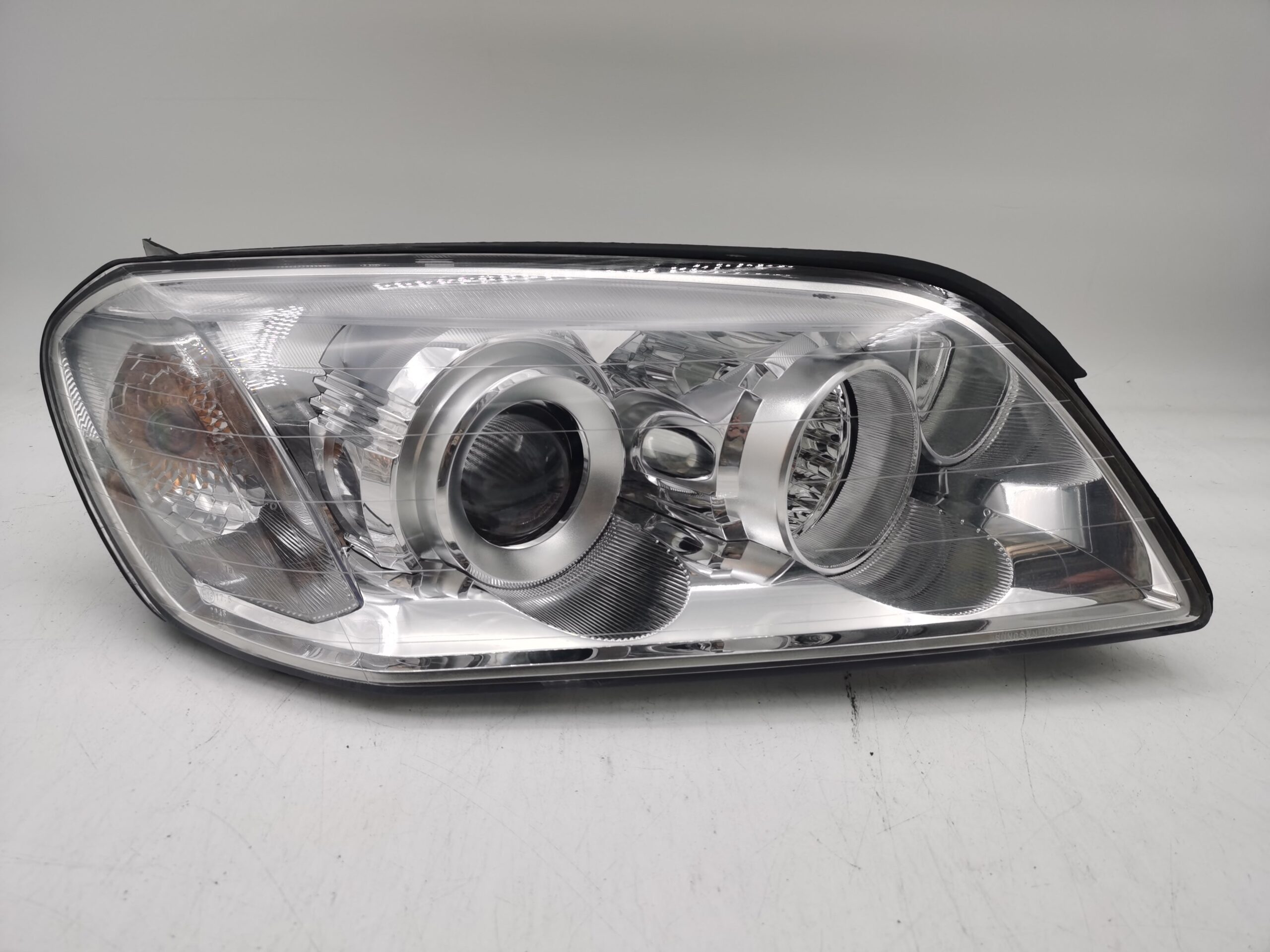 Holden CAPTIVA C100 2006-2011 R.H.S HEADLIGHT ASSEMBLY