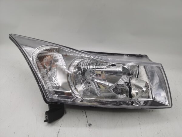 Holden CRUZE 2011-2014 HALOGEN R.H.S Headlight Assembly