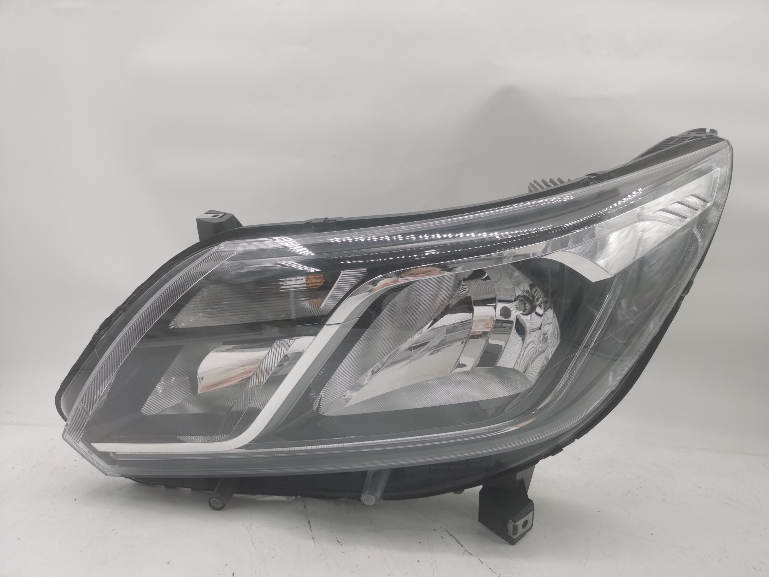 Holden COLORADO 2016-2023 HALOGEN L.H.S Headlight Assembly