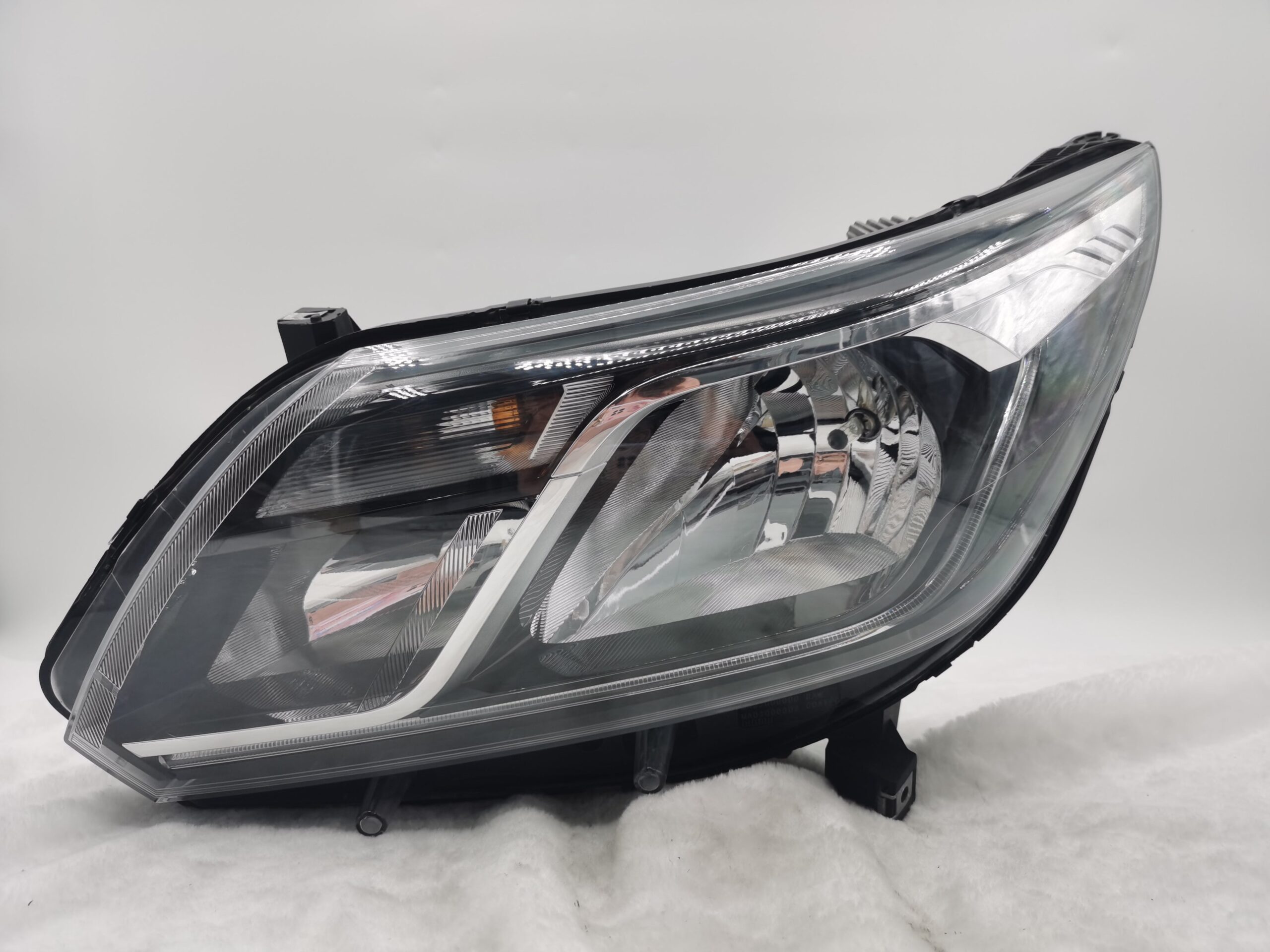 Holden COLORADO 2016-2023 HALOGEN L.H.S HEADLIGHT ASSEMBLY