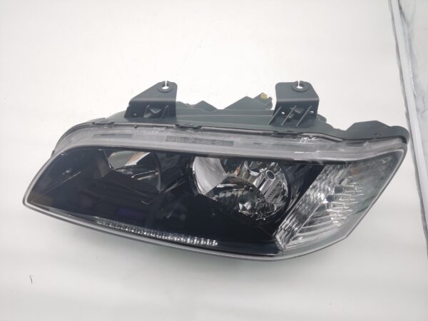 Holden COMMODORE SV6 VE 2007-2010 HALOGEN  L.H.S HEADLIGHT ASSEMBLY