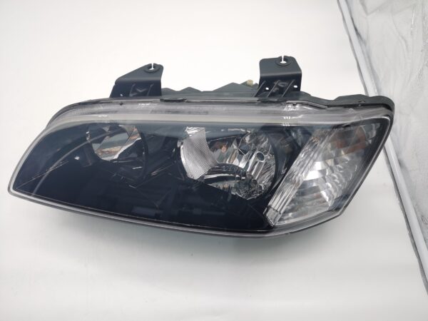 Holden COMMODORE SV6 VE 2007-2010 HALOGEN  L.H.S HEADLIGHT ASSEMBLY