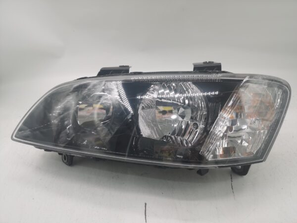 Holden COMMODORE SV6 VE 2007-2010 HALOGEN  L.H.S HEADLIGHT ASSEMBLY